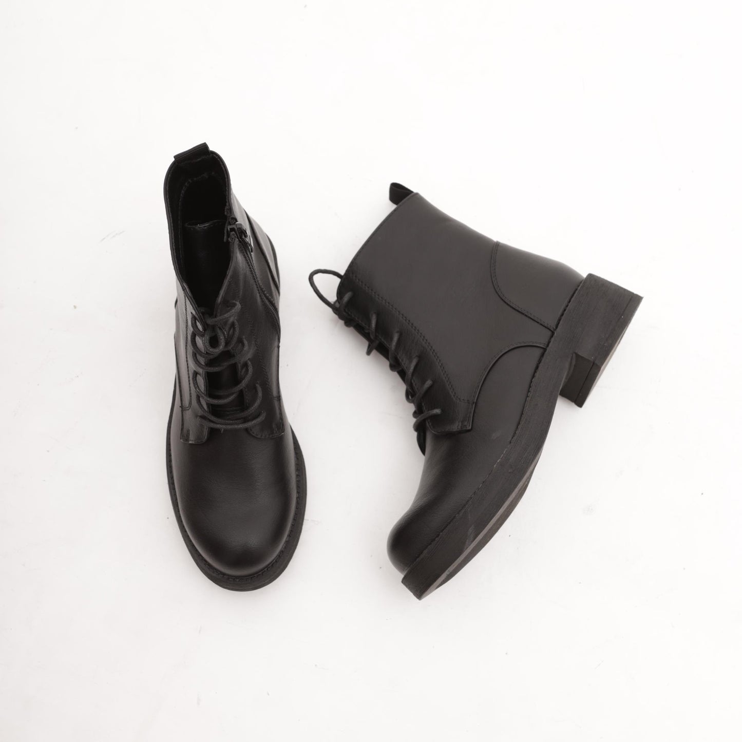 STIVALETTO ALLACCIATO NERO