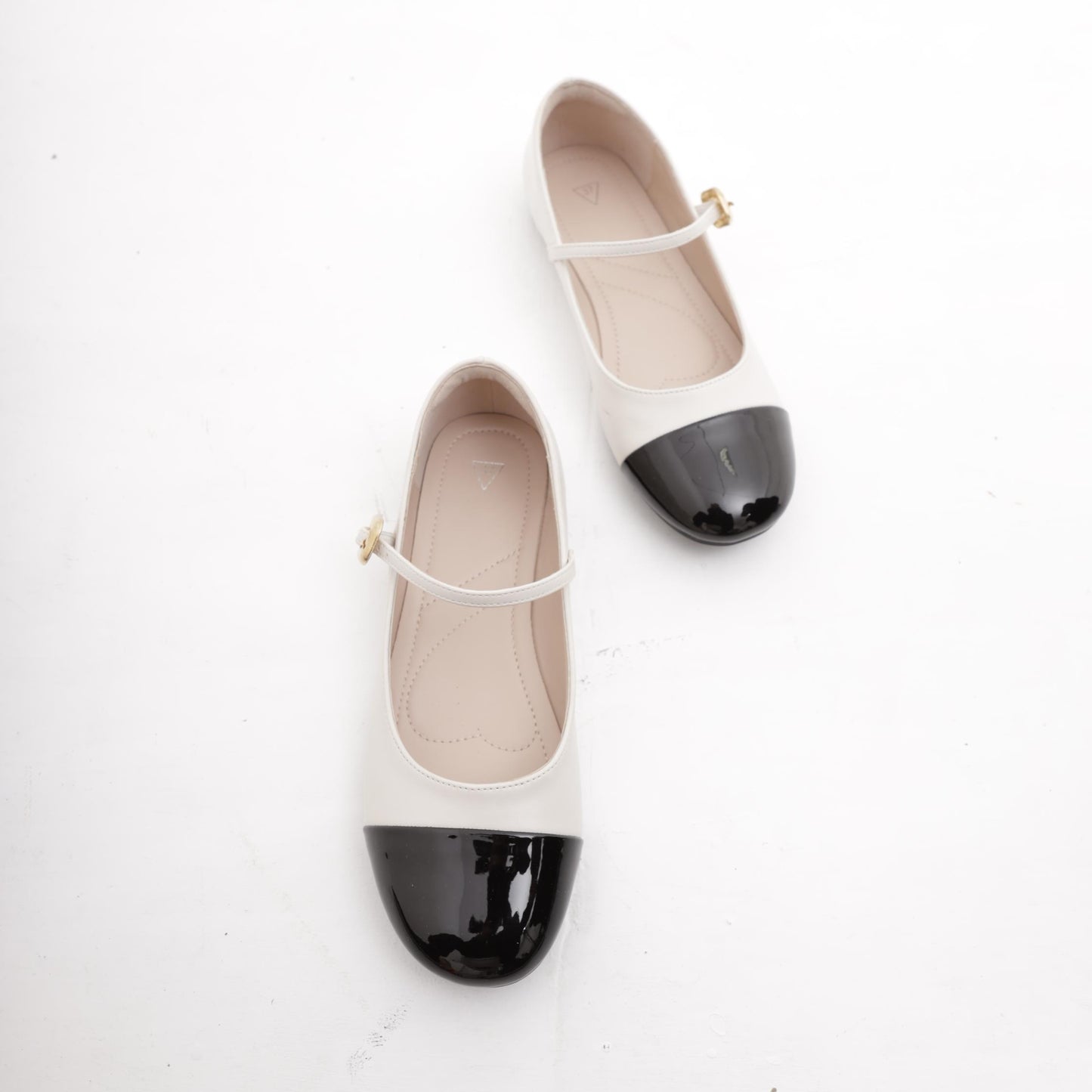 MARY JANE FLAT CON PUNTALE PANNA 