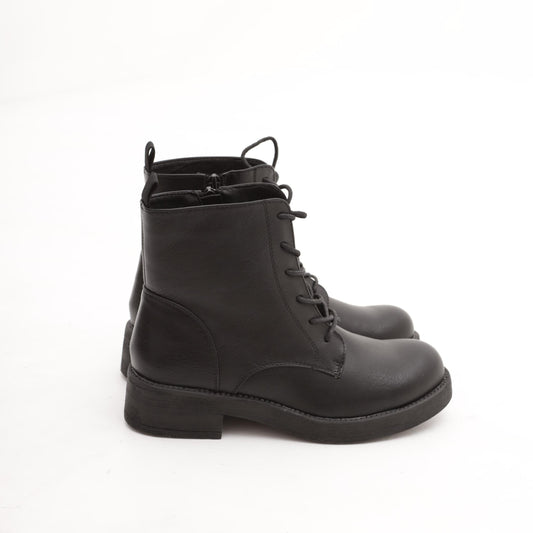 STIVALETTO ALLACCIATO NERO 