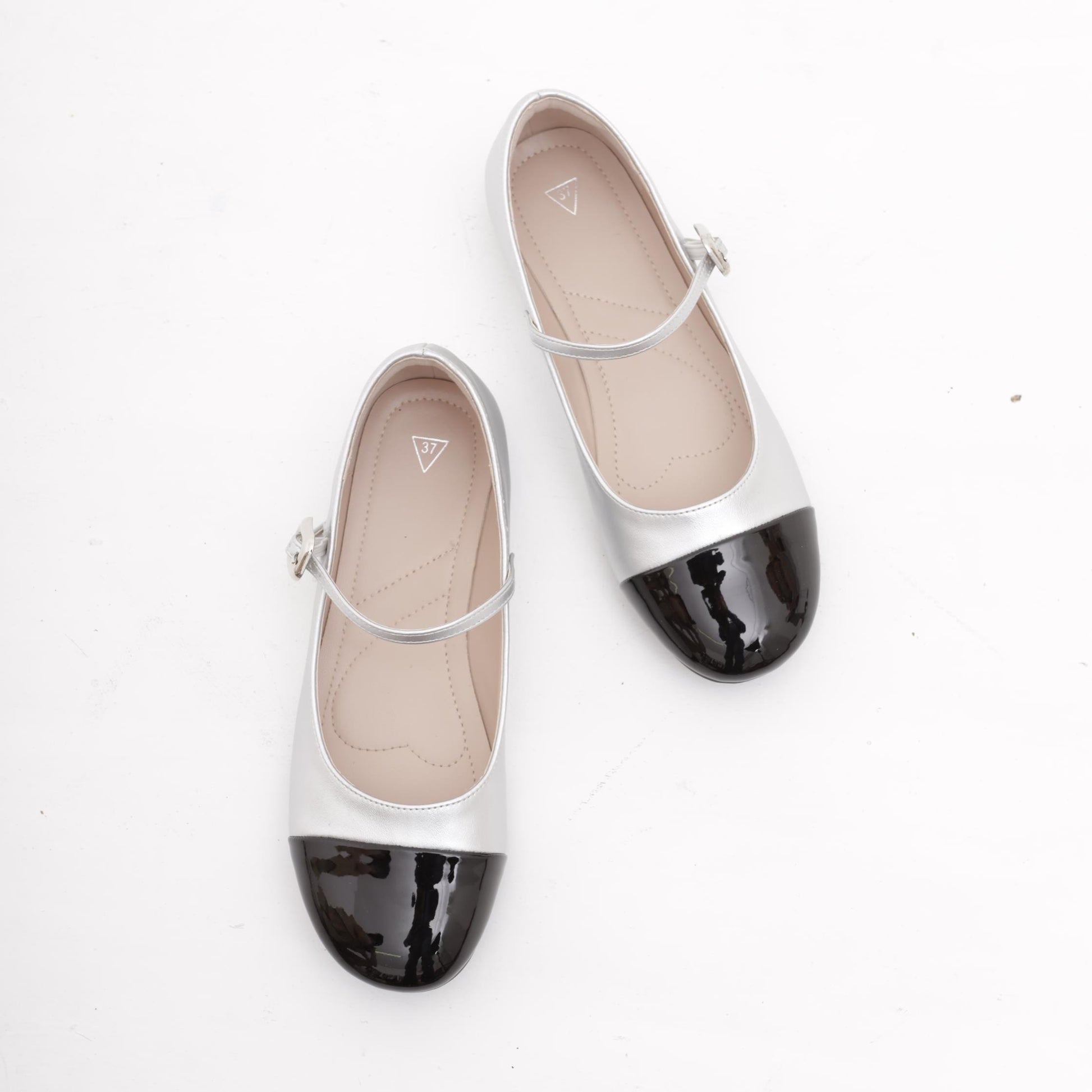 MARY JANE FLAT CON PUNTALE ARGENTO 