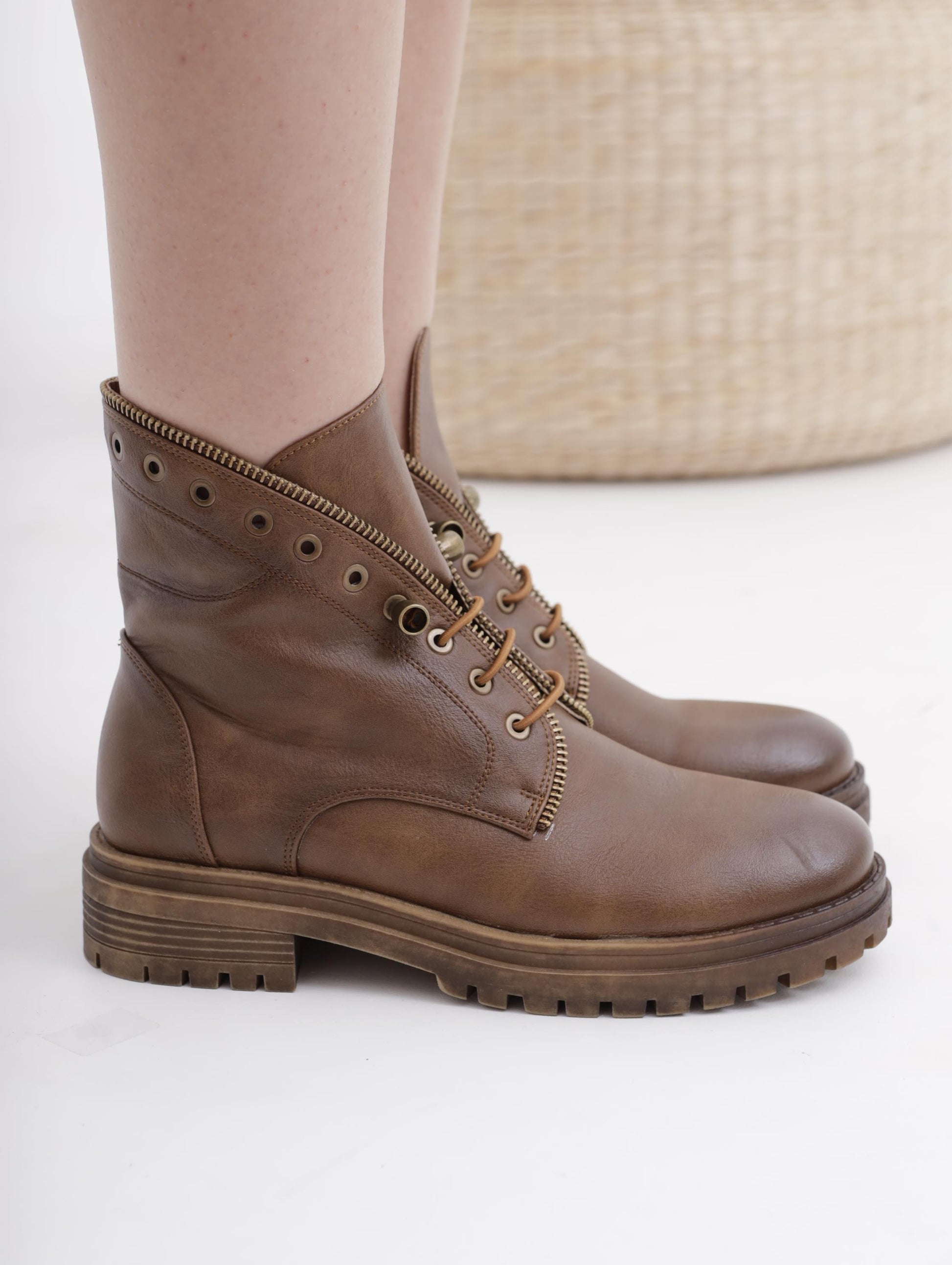 ANFIBIO BORDO ZIP MARRONE 