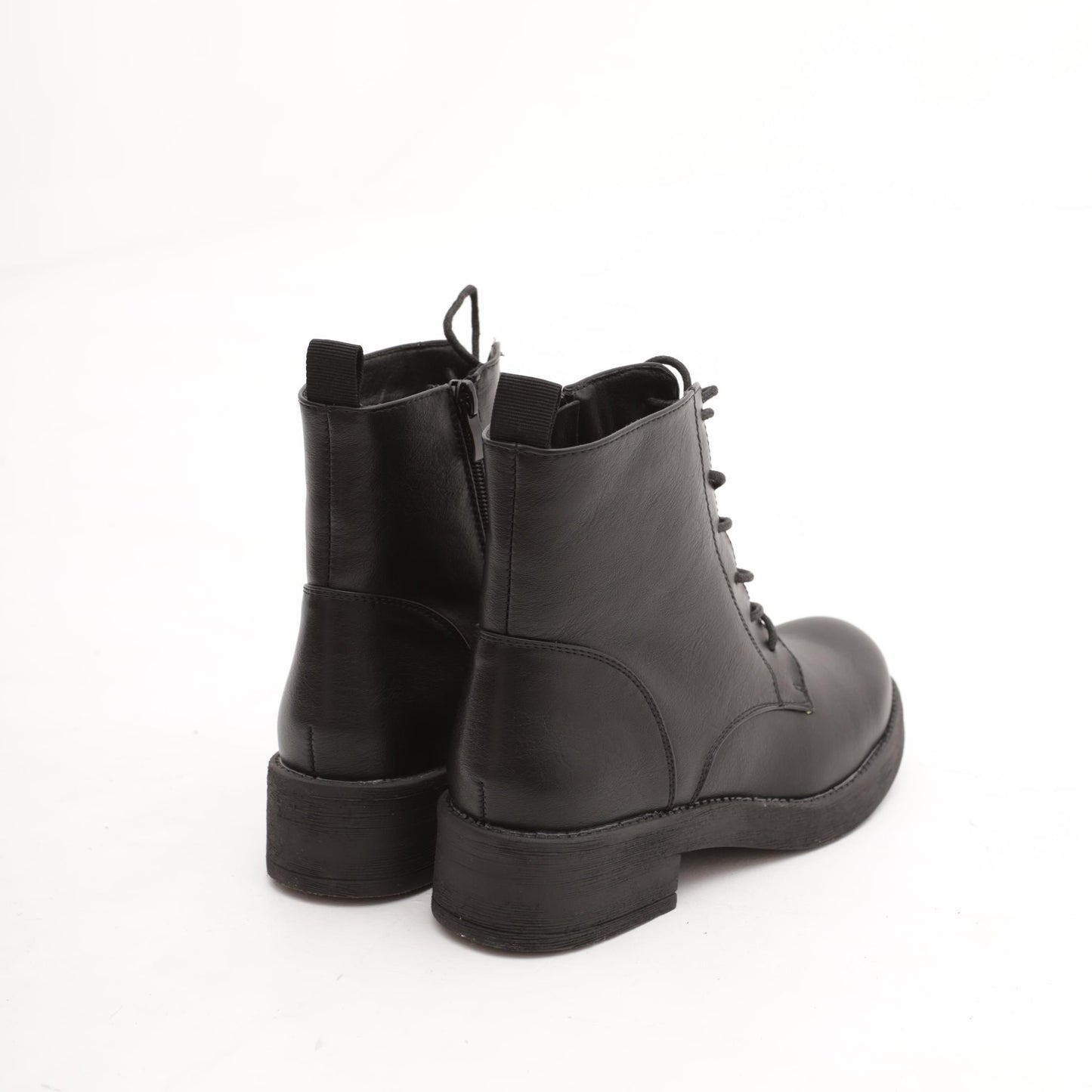 STIVALETTO ALLACCIATO NERO 