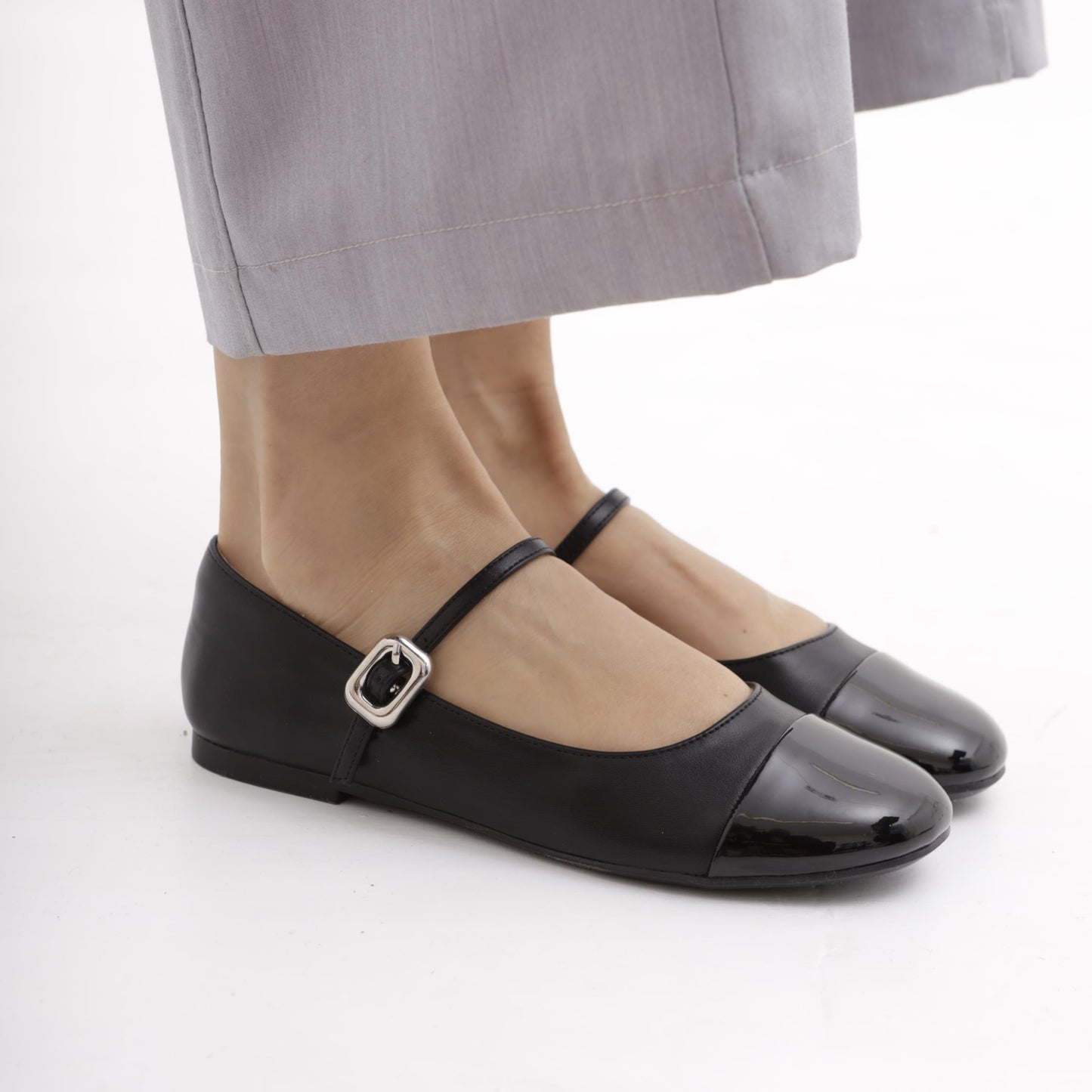 MARY JANE FLAT CON PUNTALE NERO 