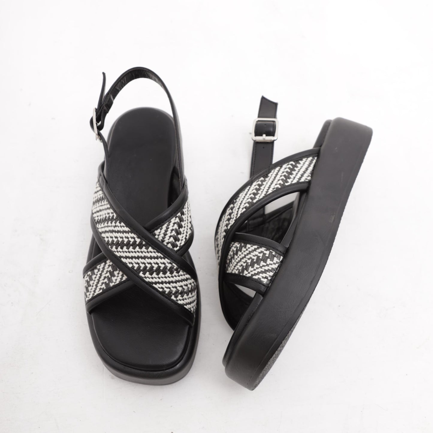 SANDALO FLATFORM INCROCIO NERO 