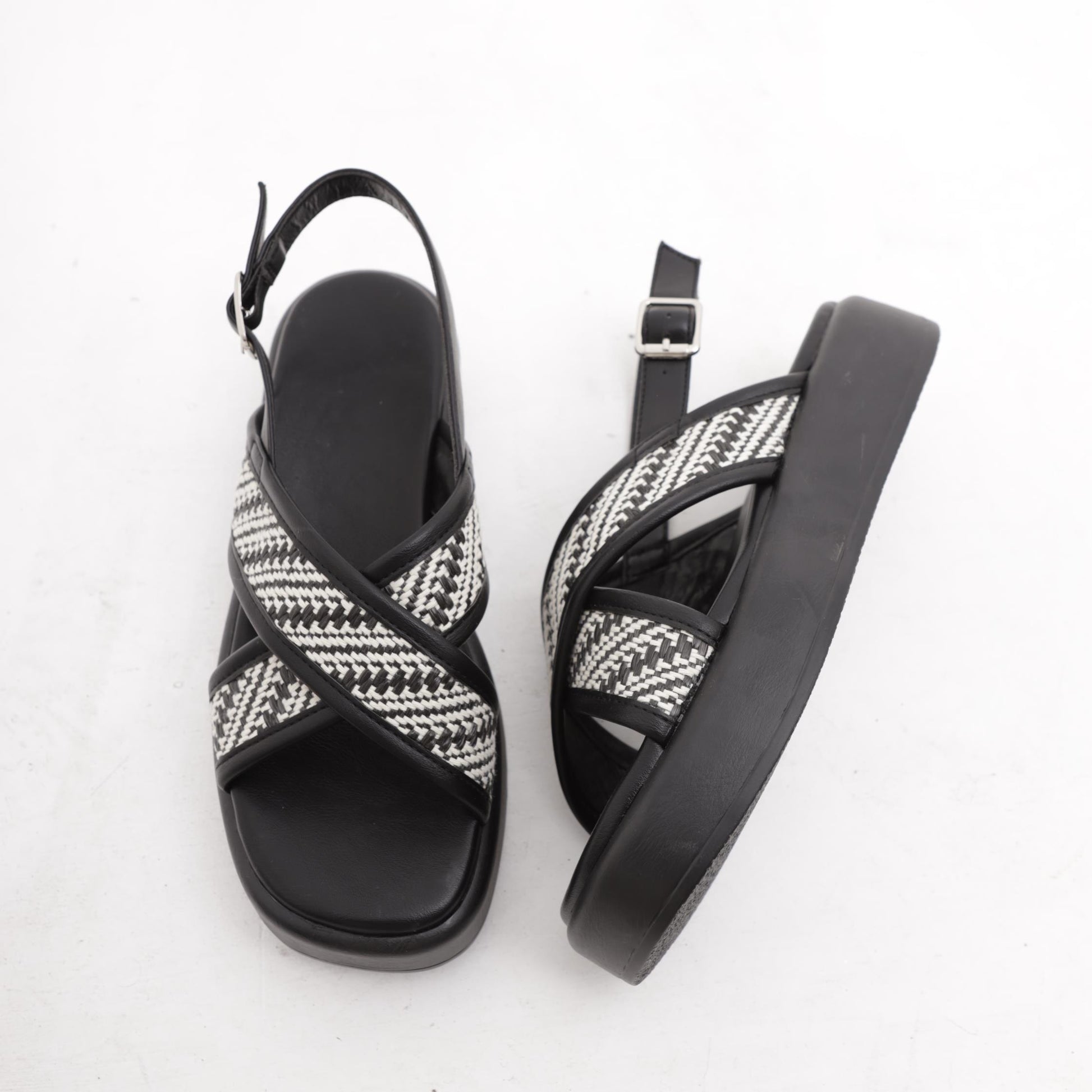 SANDALO FLATFORM INCROCIO NERO 